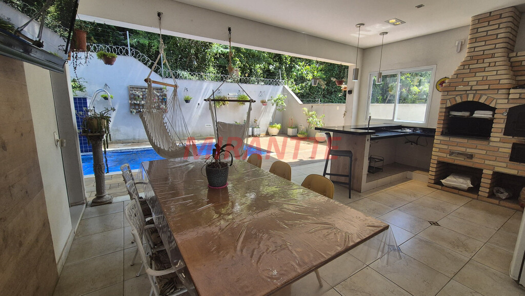 Cond. fechado de 486m² com 3 quartos em Real Parque