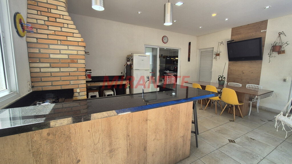 Cond. fechado de 486m² com 3 quartos em Real Parque
