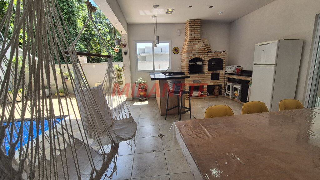 Cond. fechado de 486m² com 3 quartos em Real Parque