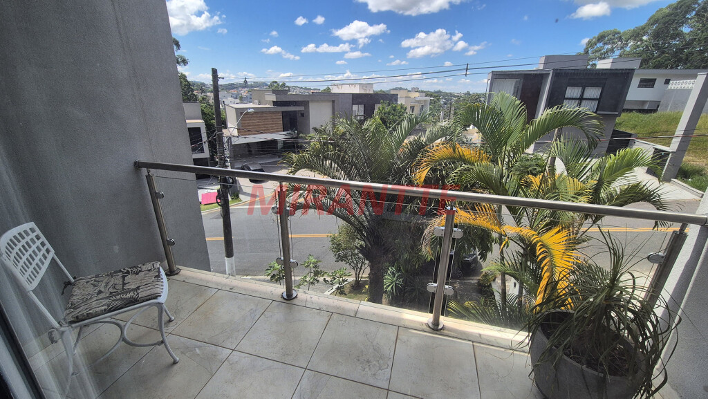 Cond. fechado de 486m² com 3 quartos em Real Parque
