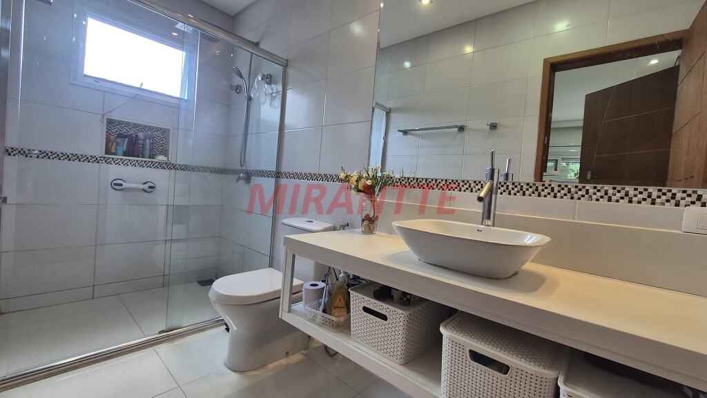 Cond. fechado de 486m² com 3 quartos em Real Parque