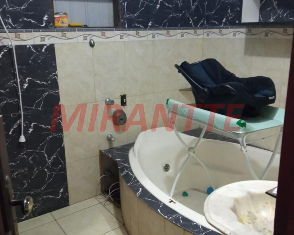 Sobrado de 87m² com 5 quartos em Imirim