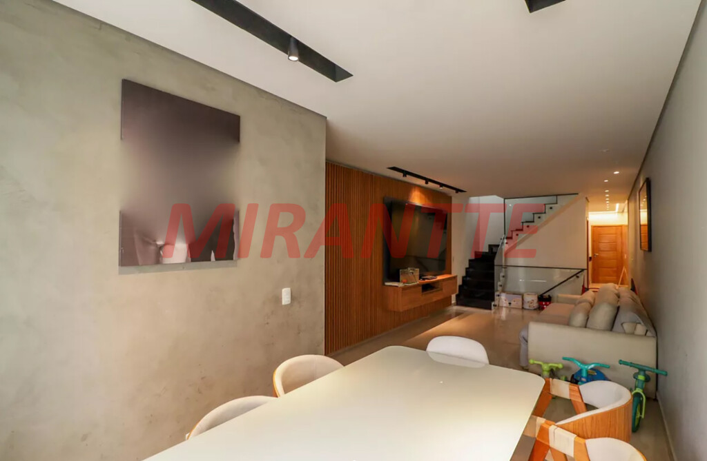Sobrado de 165m² com 3 quartos em Parada  Inglesa
