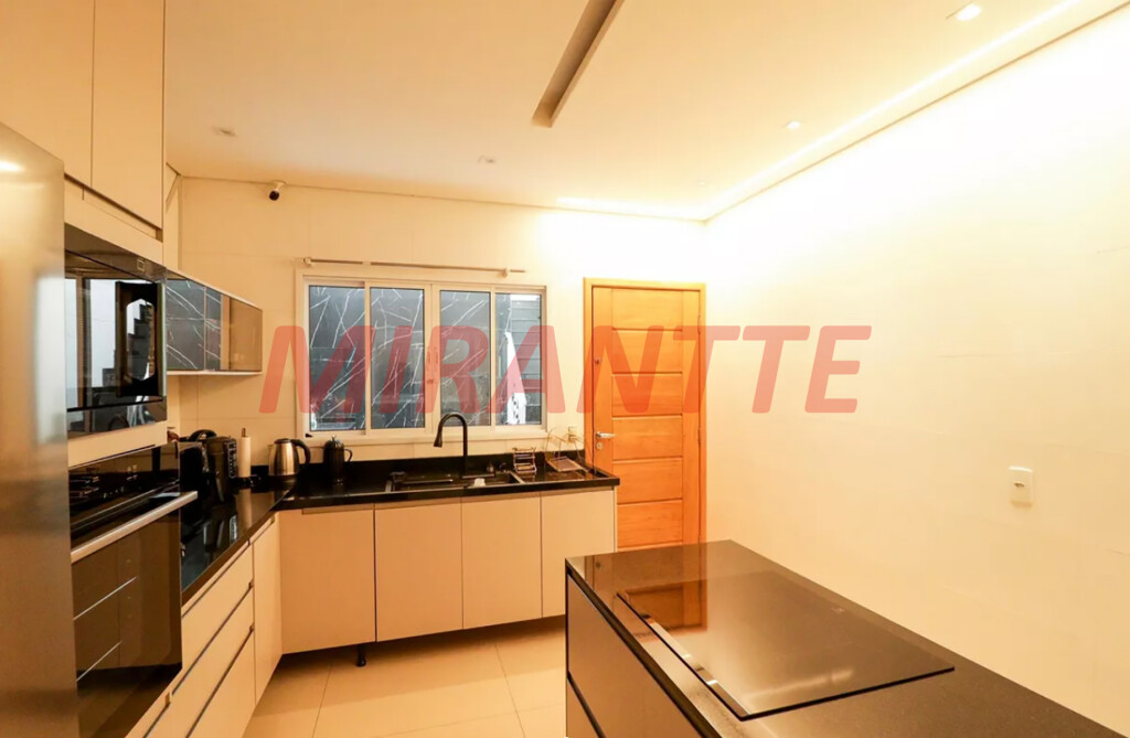 Sobrado de 165m² com 3 quartos em Parada  Inglesa