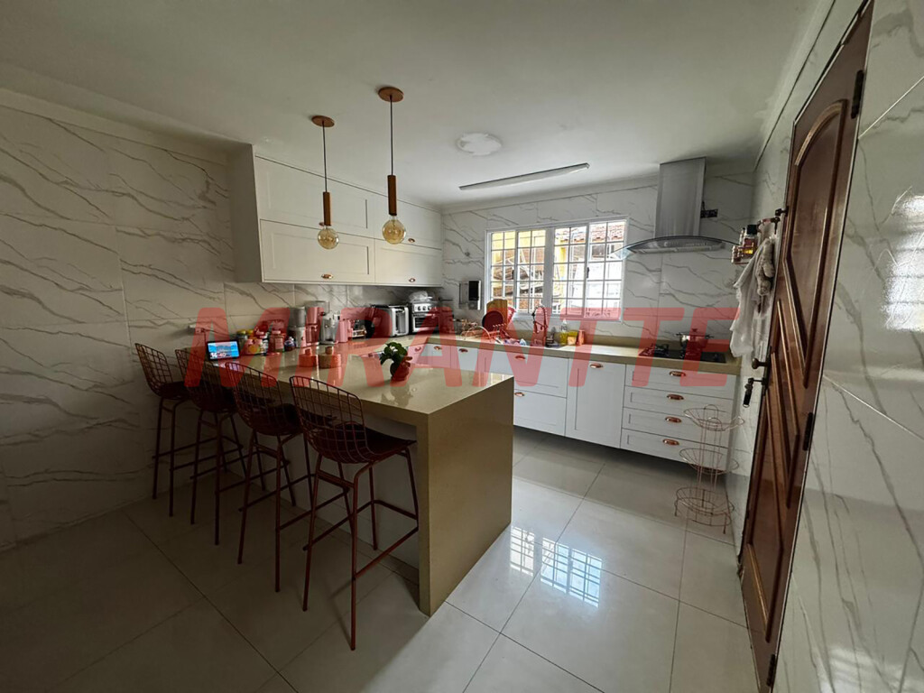Sobrado de 140m² com 3 quartos em Imirim