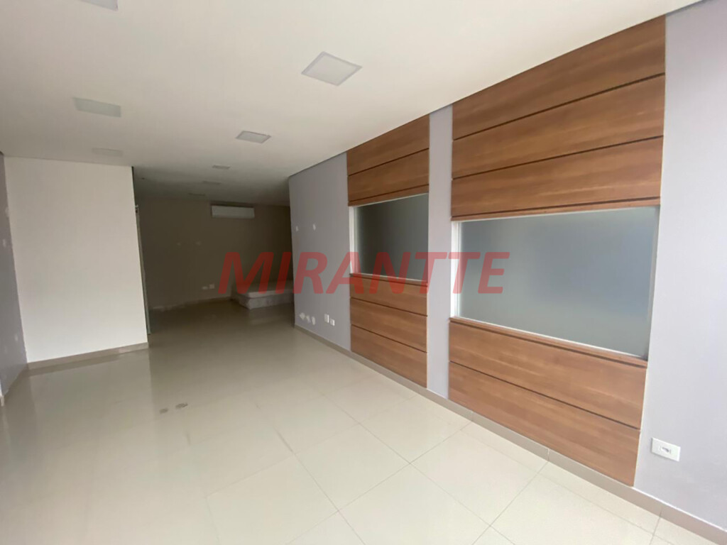 Comercial em Santa Teresinha