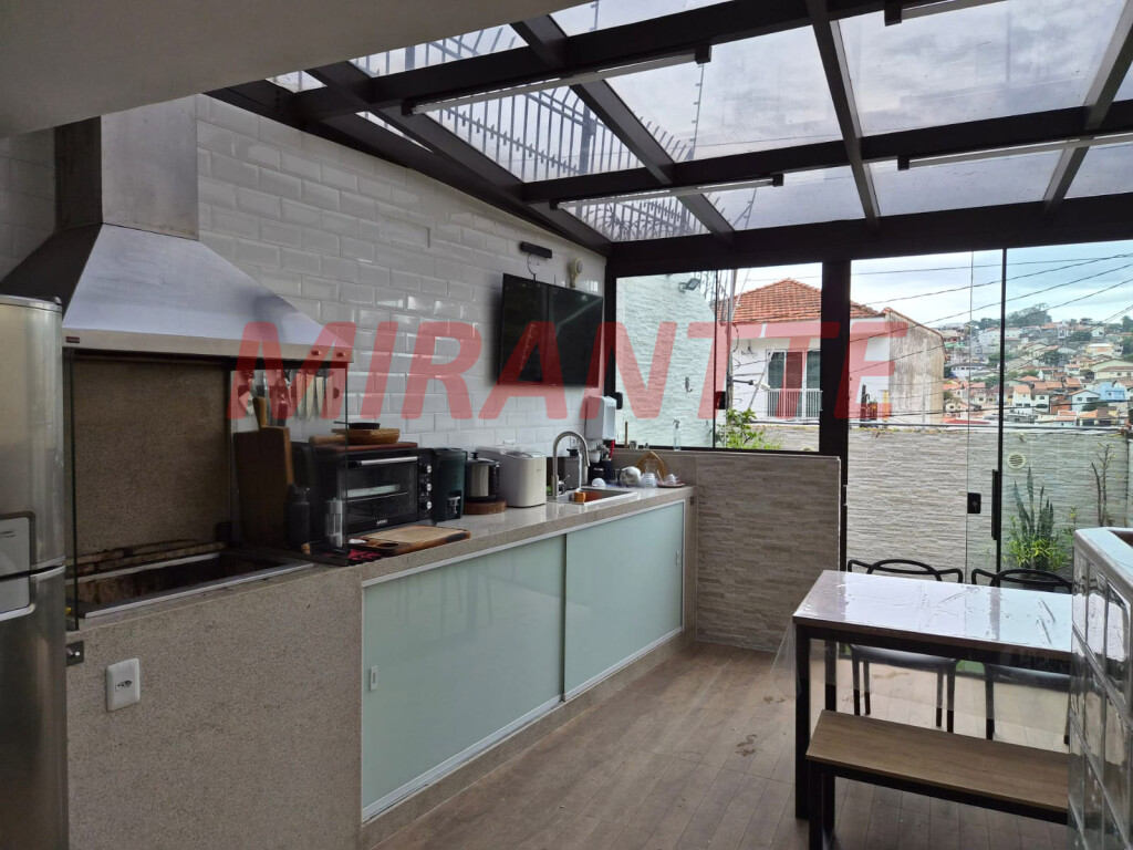Cond. fechado de 102m² com 2 quartos em Tremembe