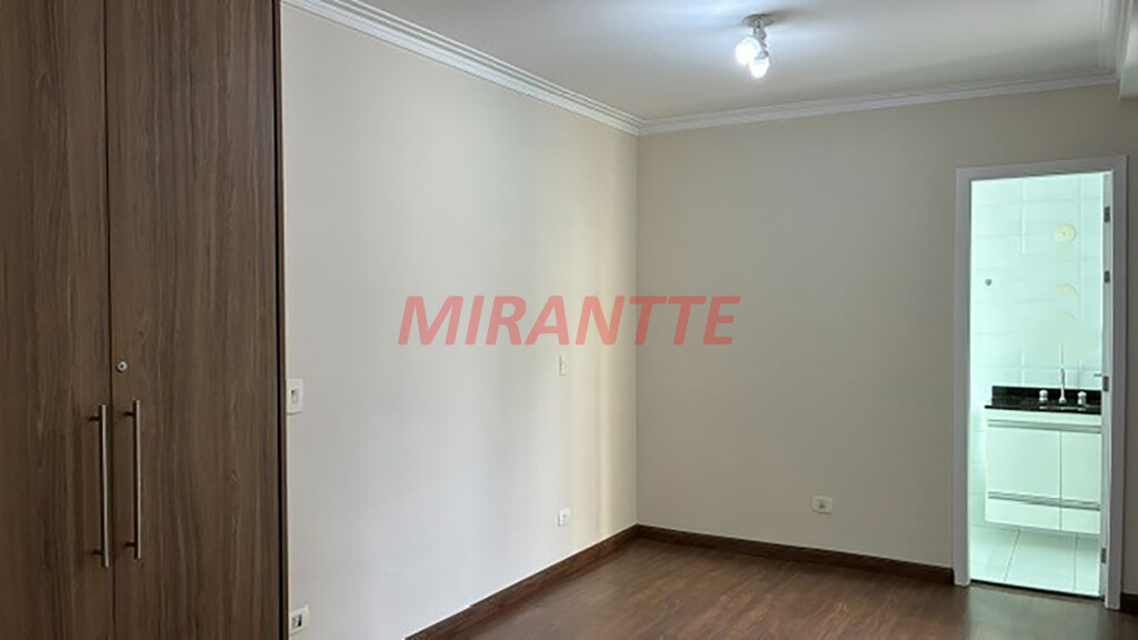 Apartamento de 95m² com 3 quartos em Água Fria