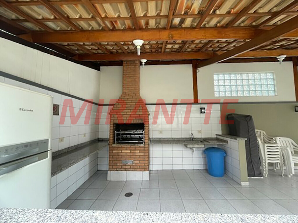 Apartamento de 95m² com 3 quartos em Água Fria