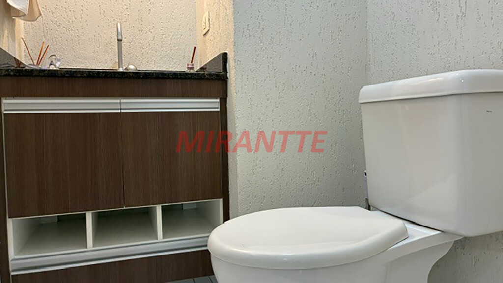Apartamento de 95m² com 3 quartos em Água Fria