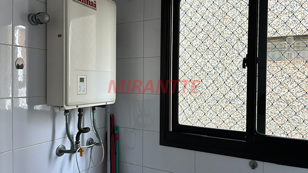 Apartamento de 95m² com 3 quartos em Água Fria