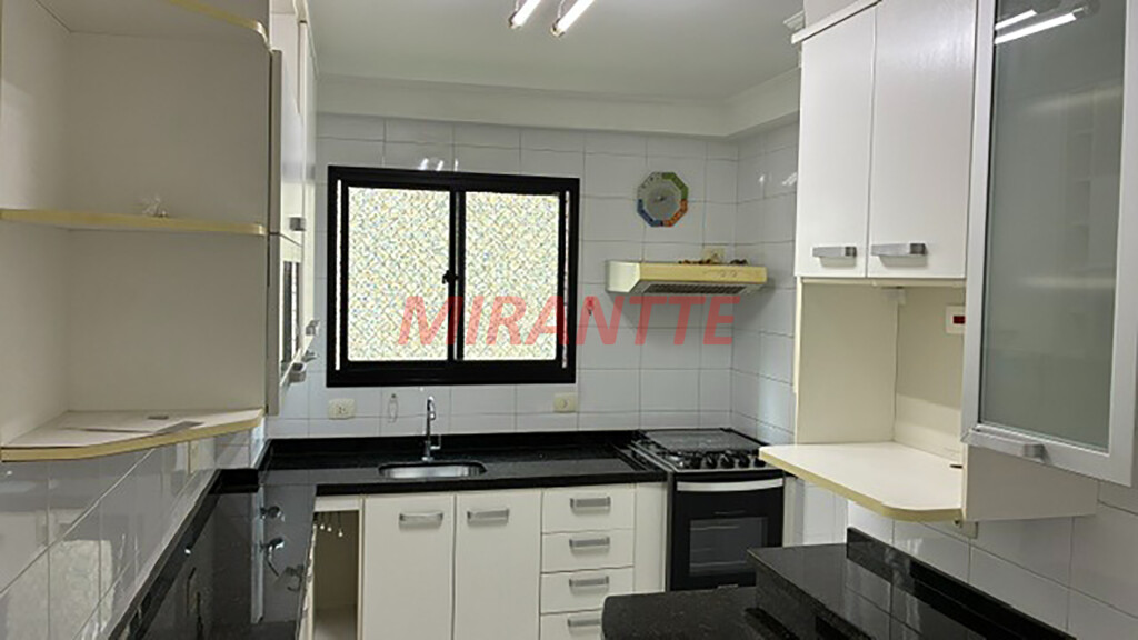 Apartamento de 95m² com 3 quartos em Água Fria