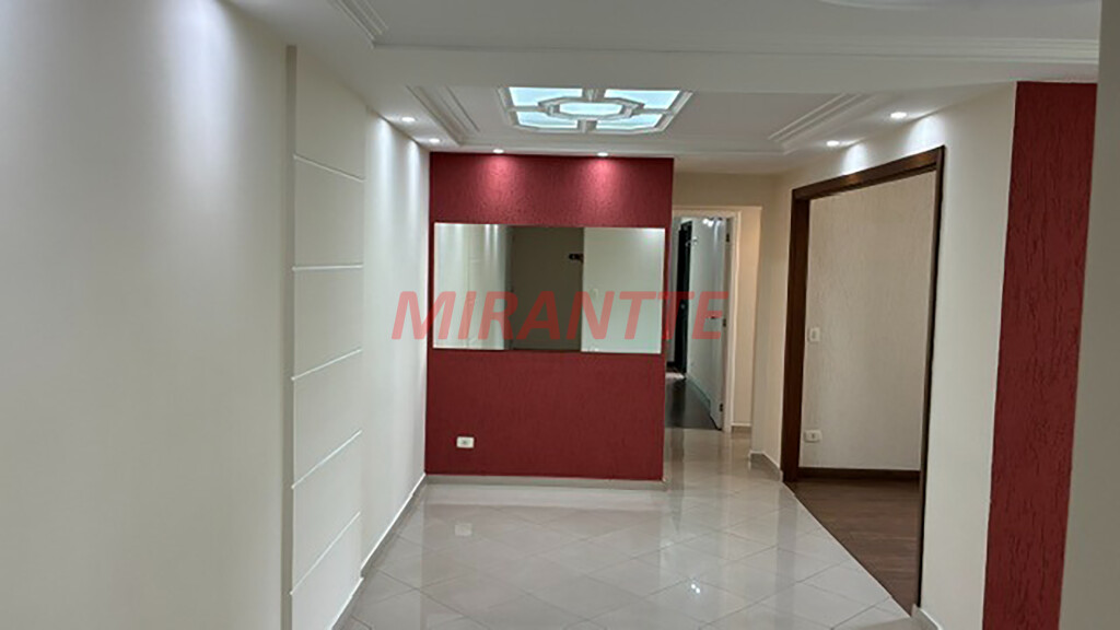 Apartamento de 95m² com 3 quartos em Água Fria