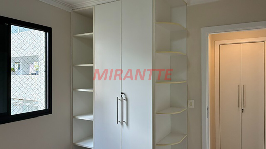 Apartamento de 95m² com 3 quartos em Água Fria