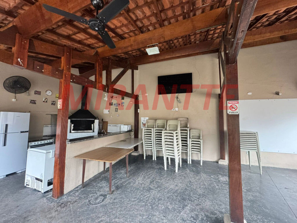 Apartamento de 56m² com 2 quartos em Jaçana
