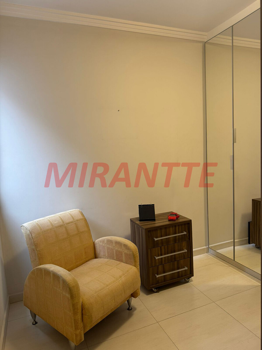 Cond. fechado de 100m² com 3 quartos em Santana