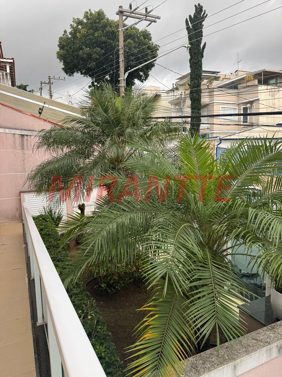 Cond. fechado de 100m² com 3 quartos em Santana