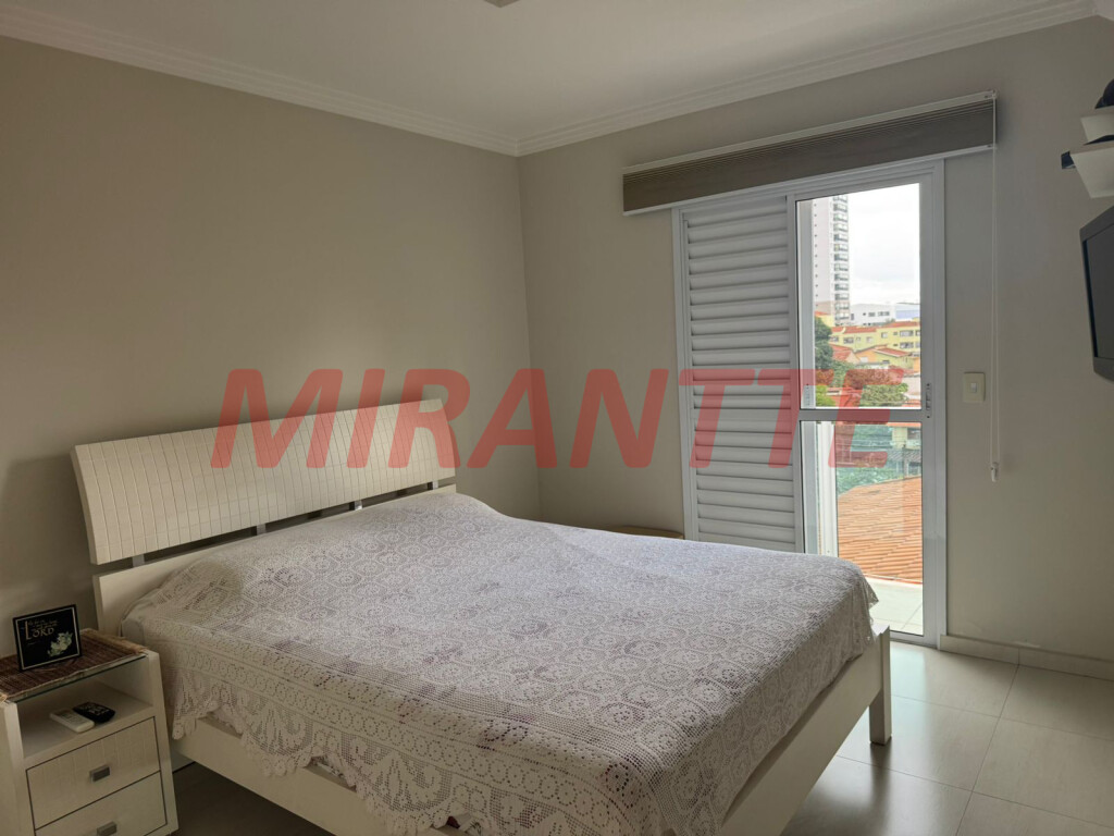Cond. fechado de 100m² com 3 quartos em Santana