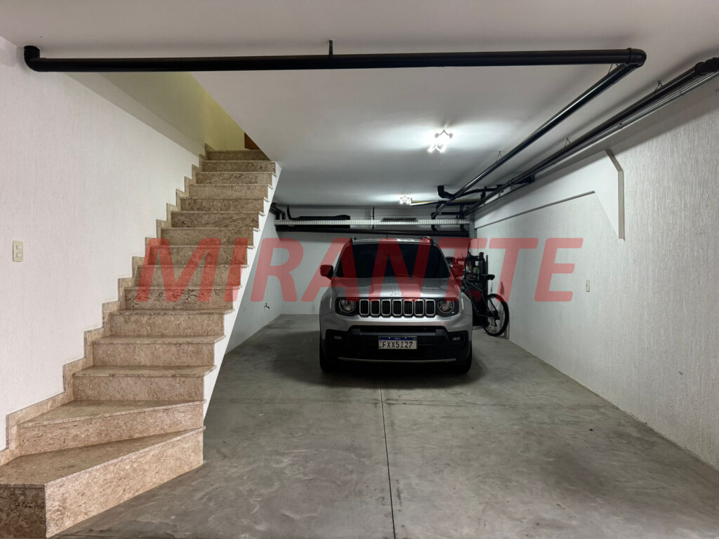 Cond. fechado de 100m² com 3 quartos em Santana