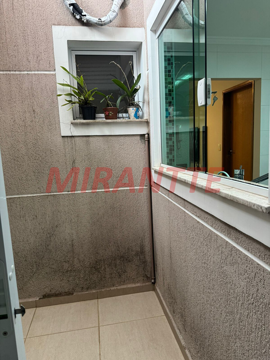 Cond. fechado de 100m² com 3 quartos em Santana