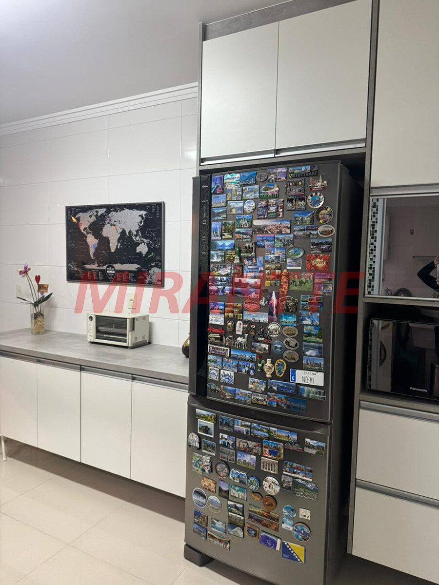 Cond. fechado de 100m² com 3 quartos em Santana