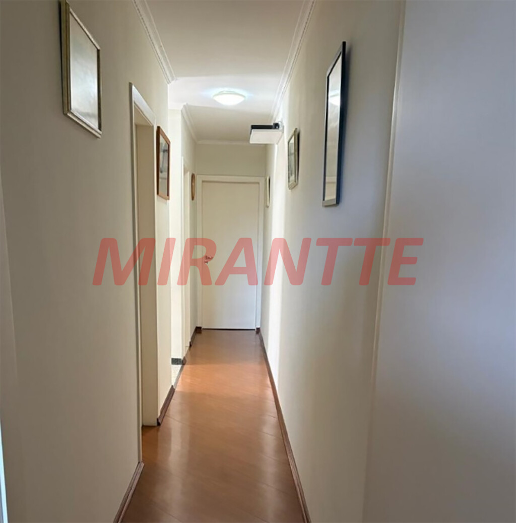 Sobrado de 198m² com 3 quartos em Água Fria