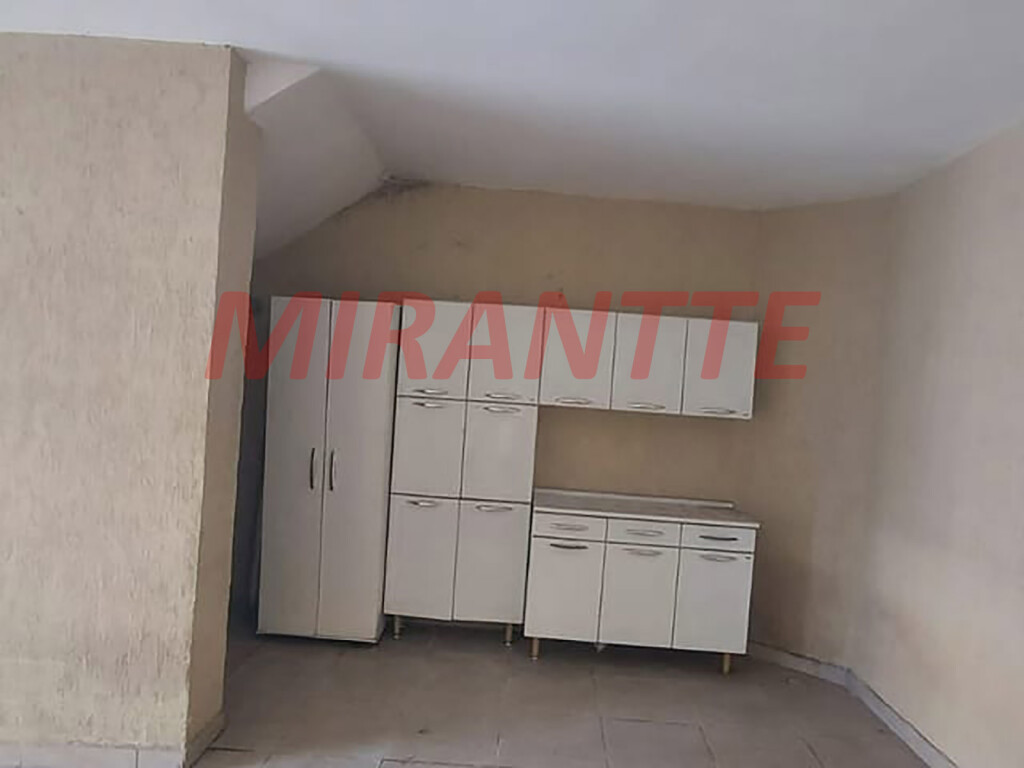 Sobrado de 122m² com 2 quartos em Vila Nivi