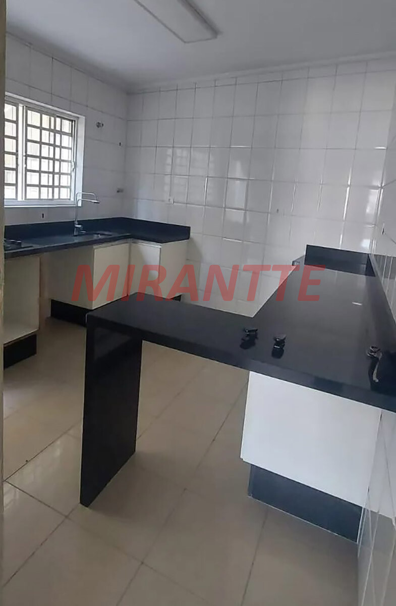 Sobrado de 122m² com 2 quartos em Vila Nivi