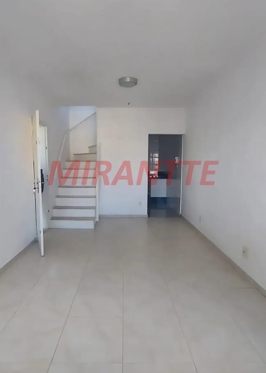 Sobrado de 122m² com 2 quartos em Vila Nivi