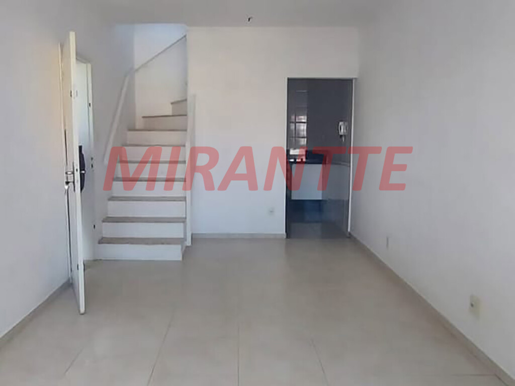 Sobrado de 122m² com 2 quartos em Vila Nivi