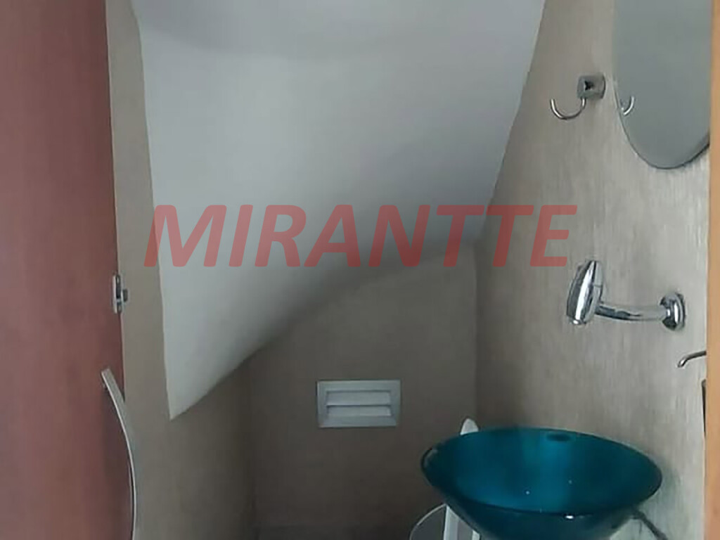 Sobrado de 122m² com 2 quartos em Vila Nivi