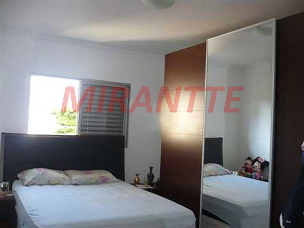 Sobrado de 122m² com 2 quartos em Vila Nivi