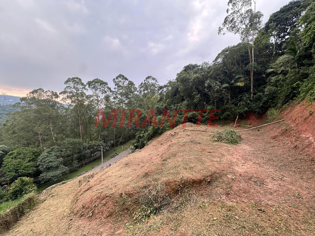Terreno de 1903m² em Serra Da Cantareira
