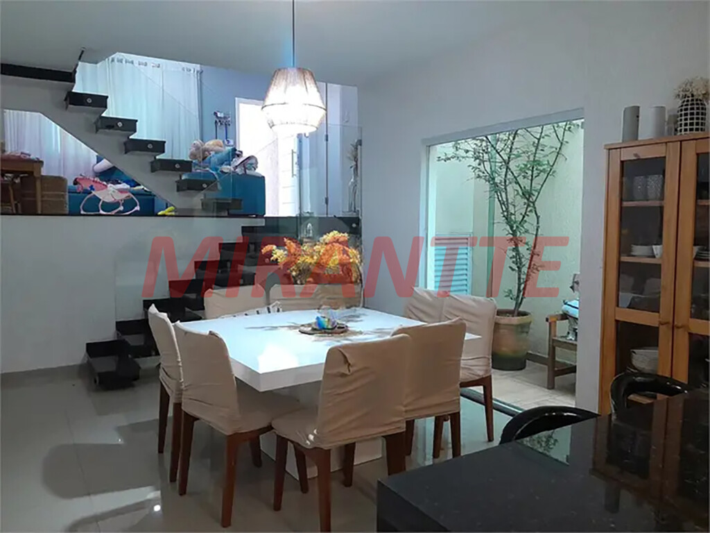 Sobrado de 120m² com 3 quartos em Vila Prado