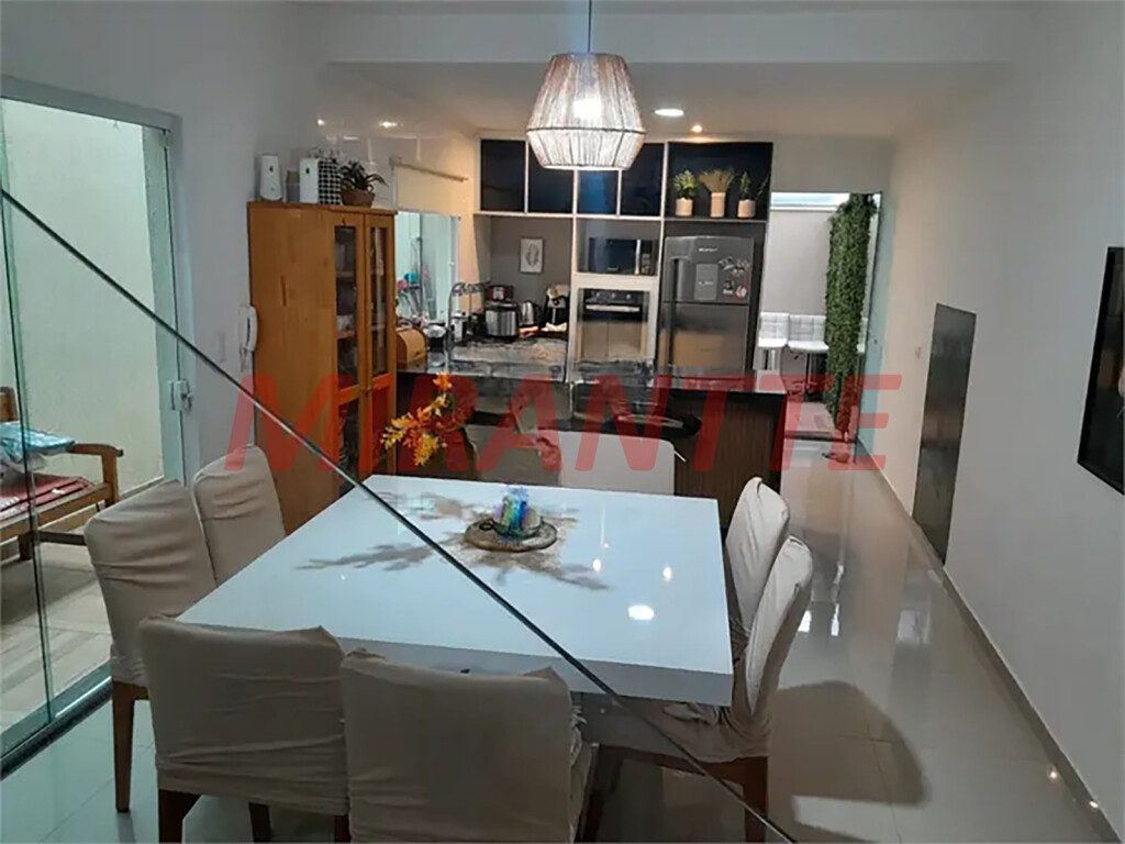 Sobrado de 120m² com 3 quartos em Vila Prado