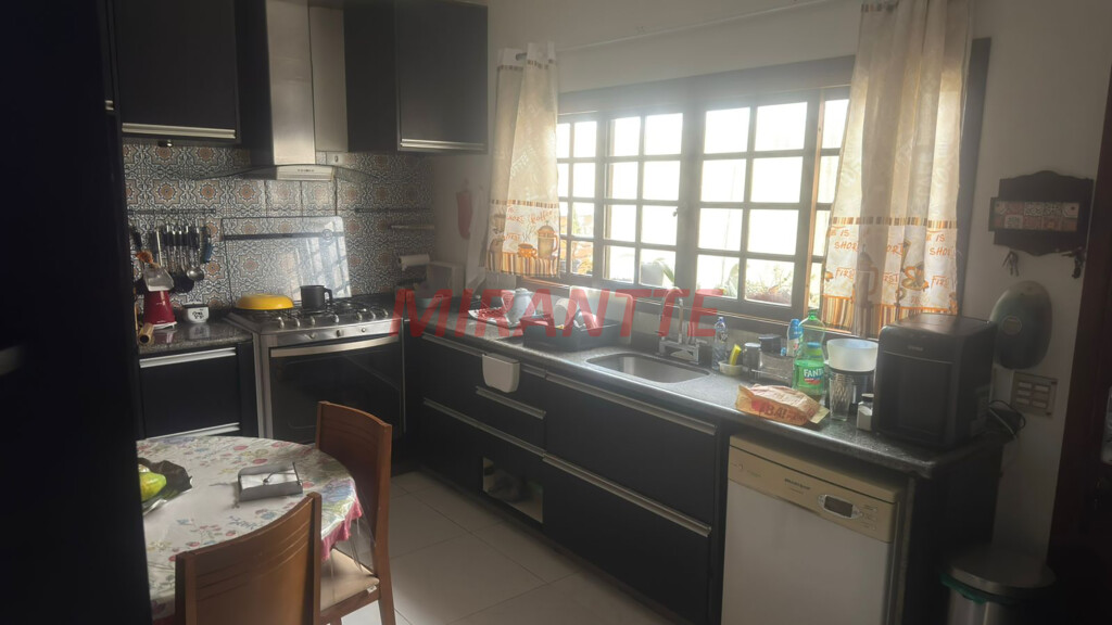 Sobrado de 338m² com 4 quartos em City América