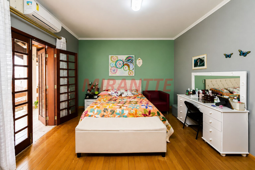 Sobrado de 338m² com 4 quartos em City América