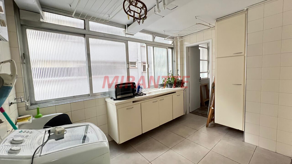 Apartamento de 220m² com 3 quartos em Higienópolis