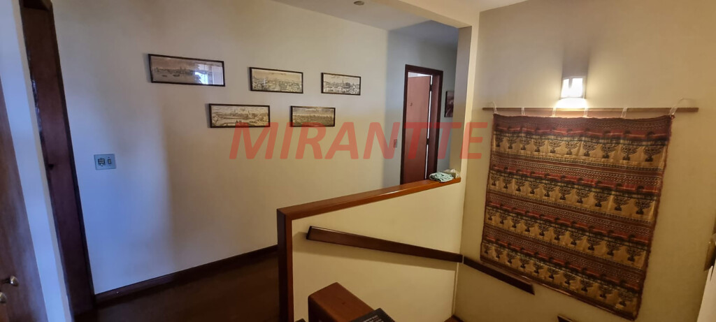 Sobrado de 392m² com 6 quartos em Tremembe