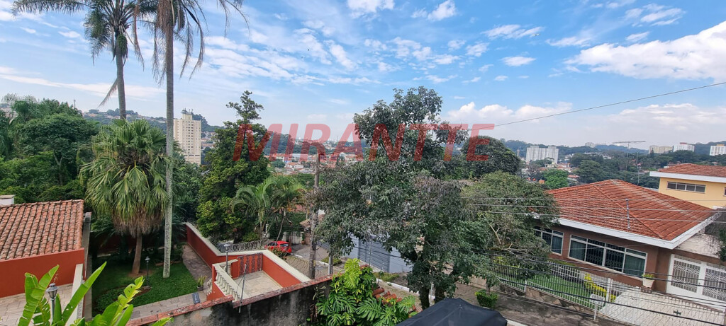 Sobrado de 392m² com 6 quartos em Tremembe