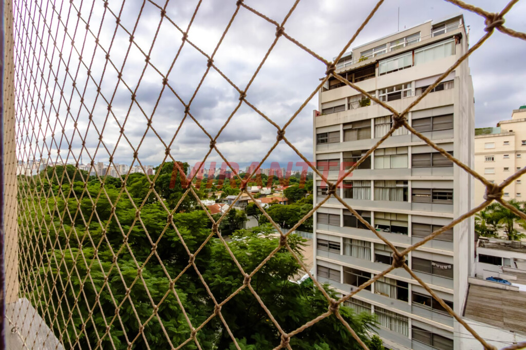 Apartamento de 80m² com 2 quartos em Itaim Bibi