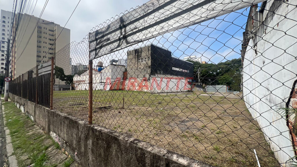 Terreno de 1500m² em Santana