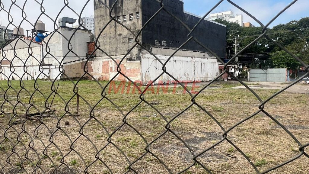 Terreno de 1500m² em Santana