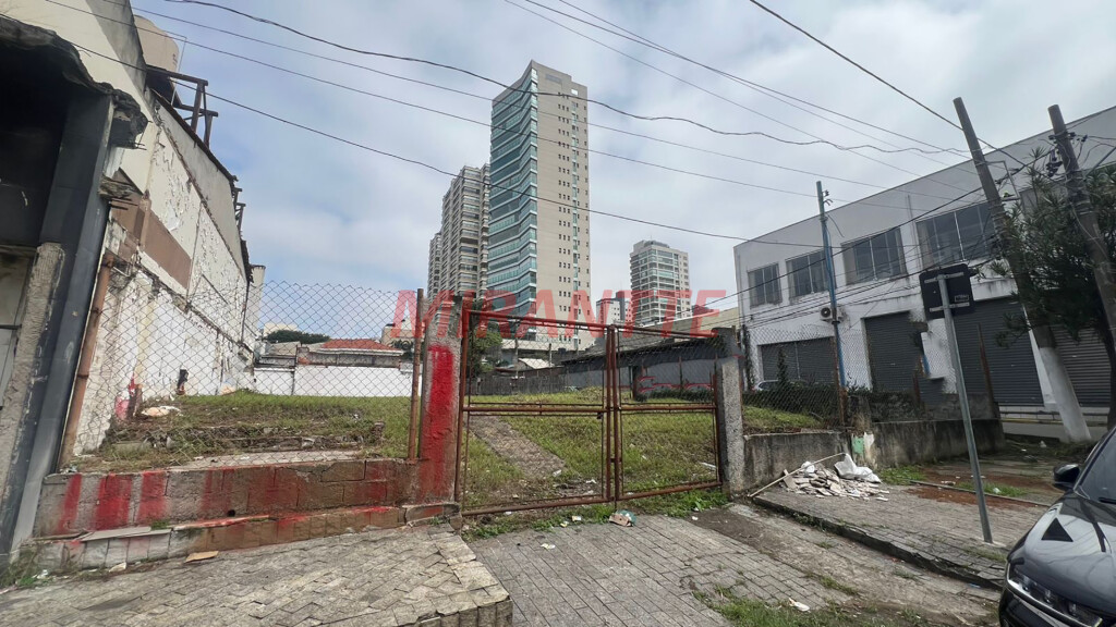 Terreno de 1500m² em Santana