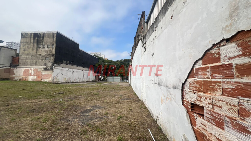 Terreno de 1500m² em Santana