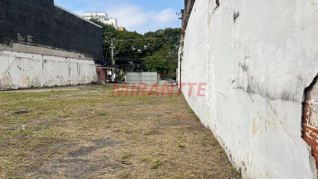 Terreno de 1500m² em Santana