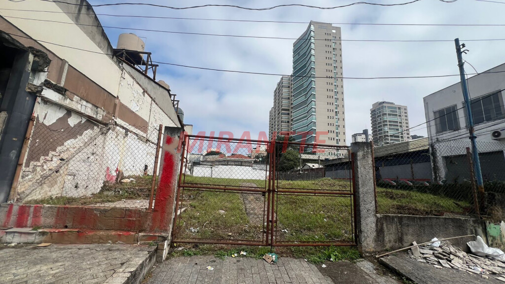 Terreno de 1500m² em Santana