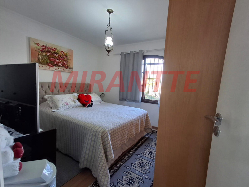 Sobrado com 2 quartos em Vila Nova Mazzei
