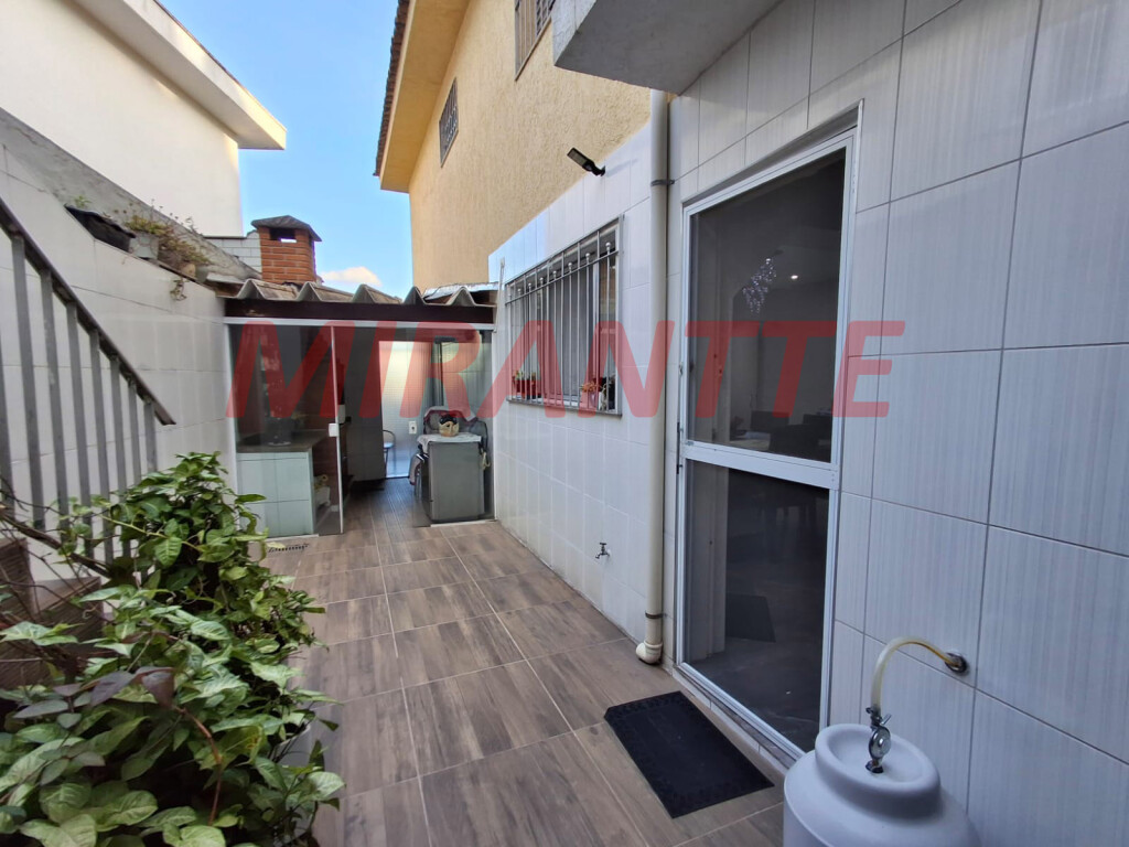 Sobrado com 2 quartos em Vila Nova Mazzei