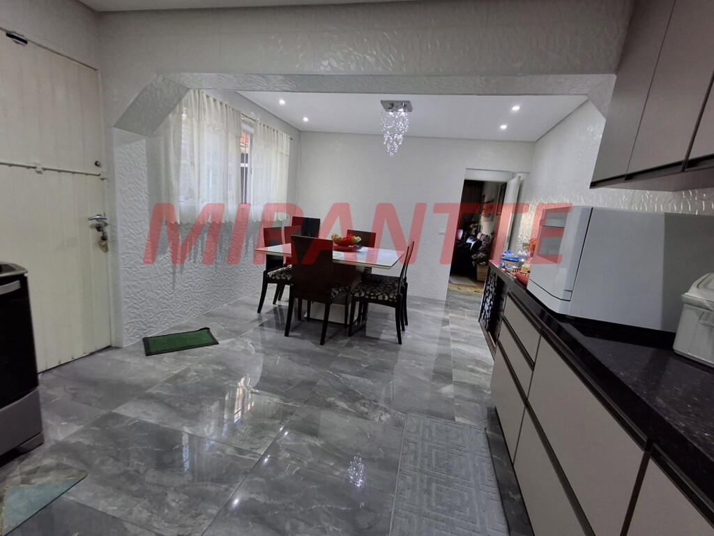 Sobrado com 2 quartos em Vila Nova Mazzei